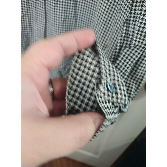 J.Jill Woman LP Blouse Black White Hounds tooth V Neck Collared Long Sleeve... - Picture 7 of 10
